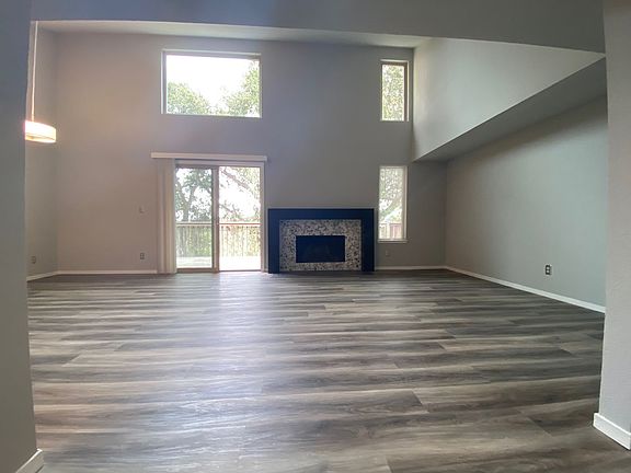 4th image of 4 Montsalas Dr