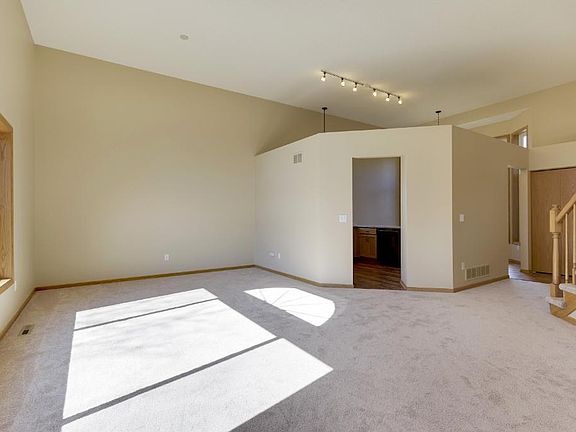 5th image of 17255 33rd Ave N