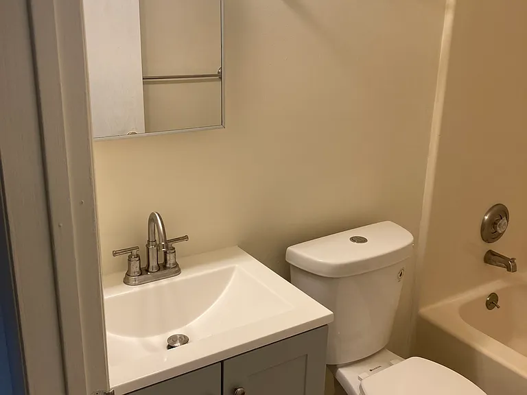 323 Green St — Photo 7