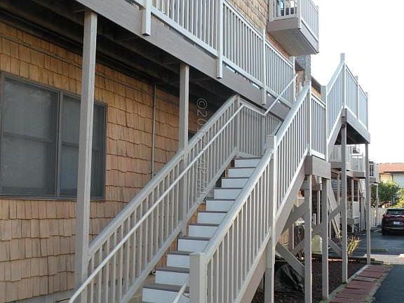2nd image of 904 Edgewater Ave #30502