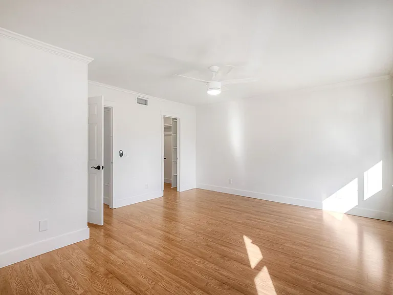 6904 Carnation Dr — Photo 16
