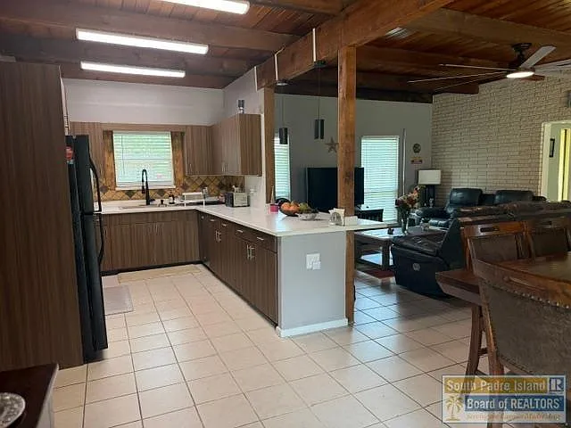 1025 Beach Blvd — Photo 5