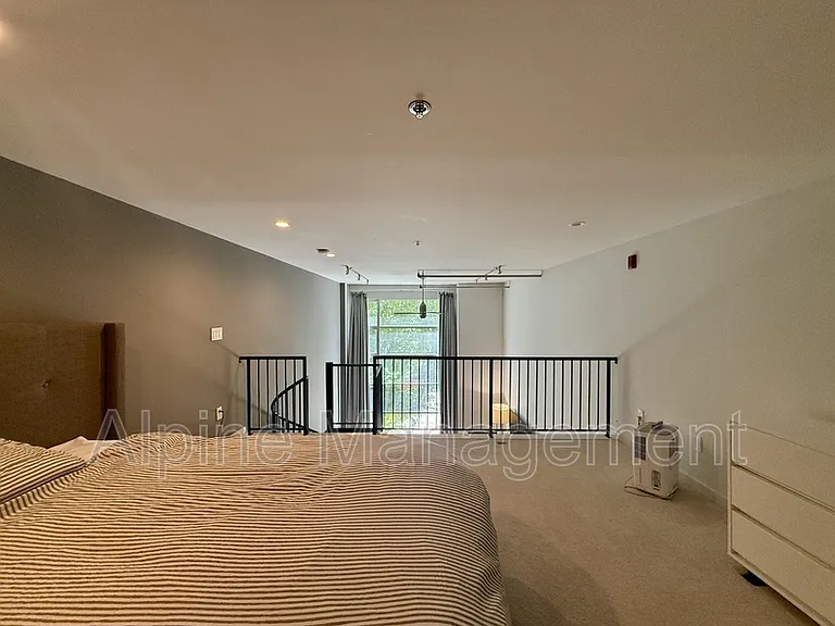699 Pennsylvania Ave #1 — Photo 17