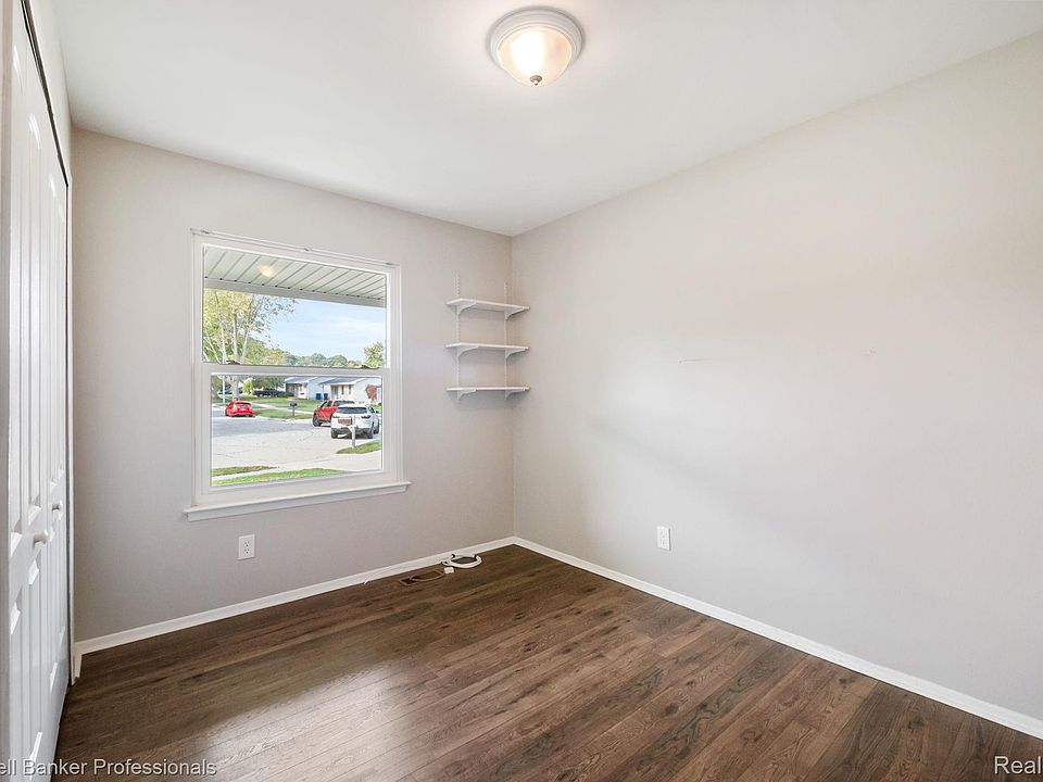 397 Barchester St, photo 22