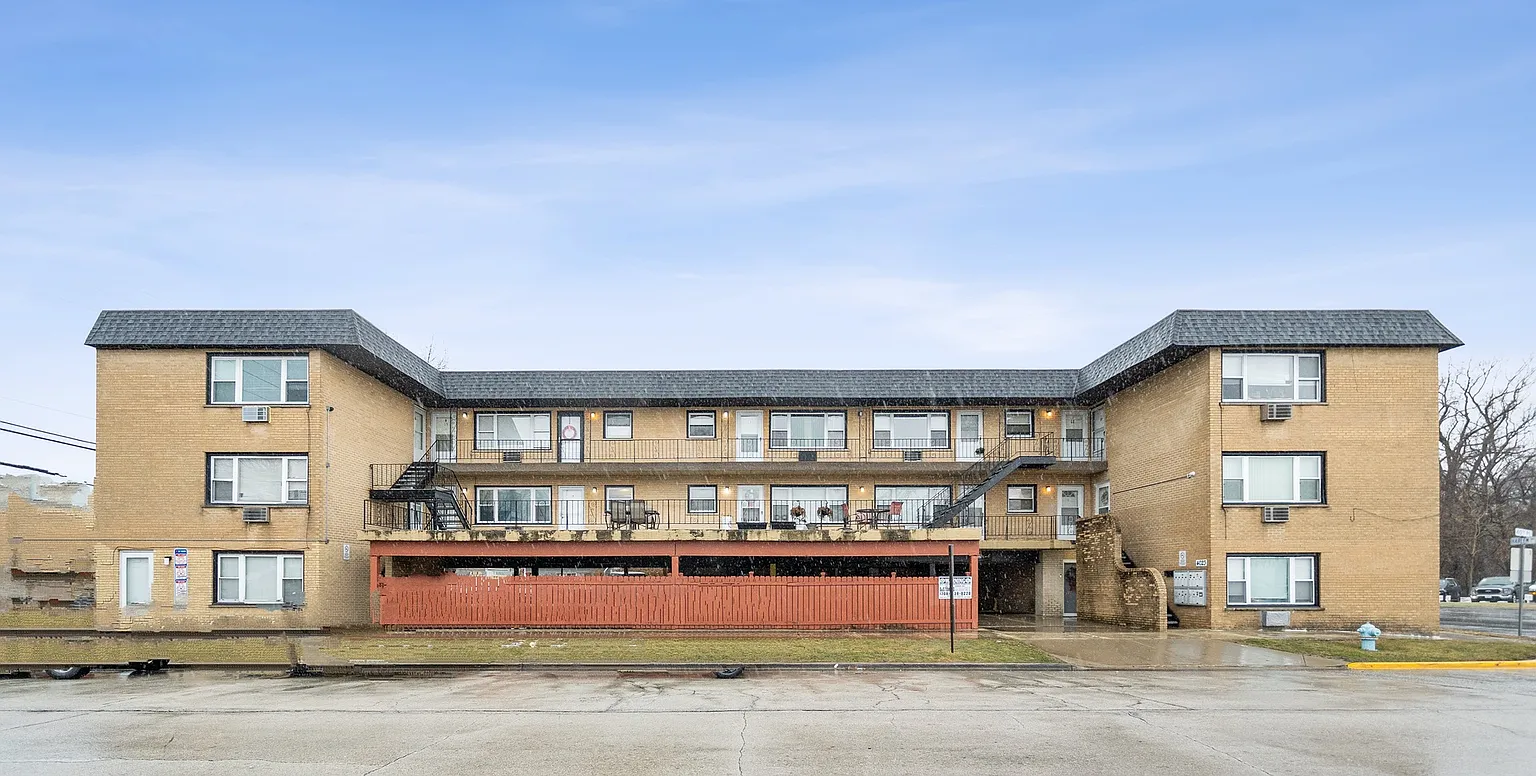 4023 S Harlem Ave APT 1 photo 1