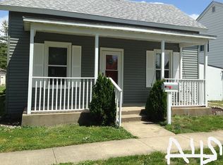 326 E Sycamore St, Carrollton, IL 62016