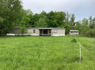 26420 State Line Rd, Springboro, PA 16435