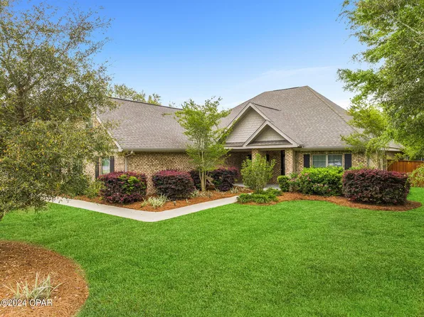 126 Lake Merial Blvd, Southport, FL 32409