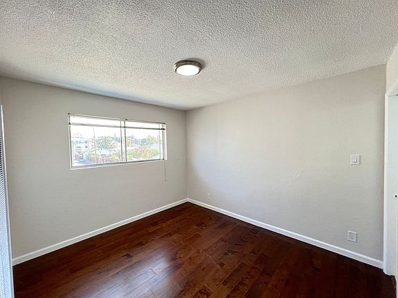 5th image of 1424 Laurel St APT 5