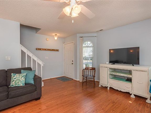 5th image of 4688 Shallowford Cir