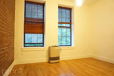 Rented by Rennit Inc.