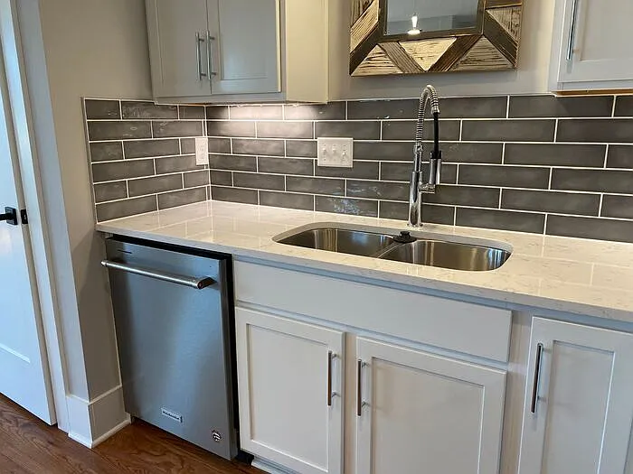 709 Tral St — Photo 19