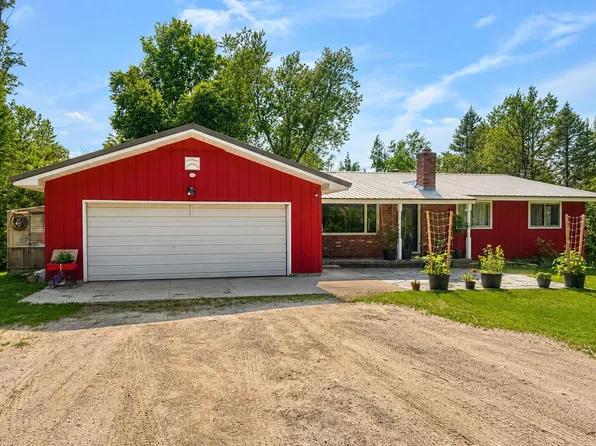 5520 Marsh Rd, Onaway, MI 49765