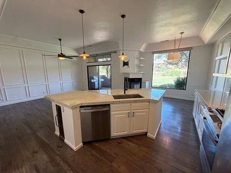 340 N Country Ln #24 — Photo 8