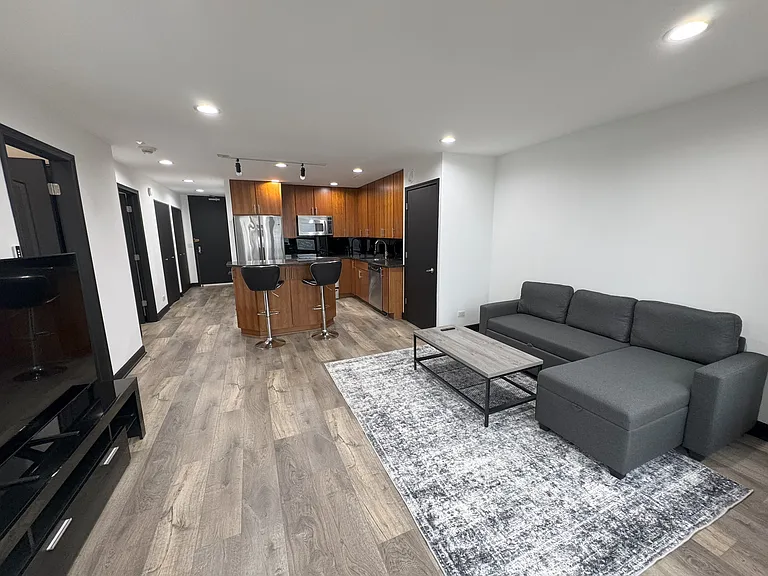 30 E Huron St #5605 — Photo 9