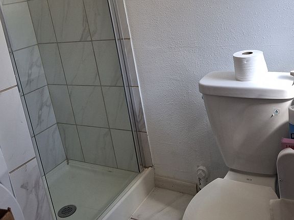 toilet & shower