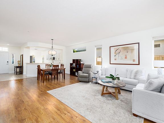 5th image of 203 Albertz Street