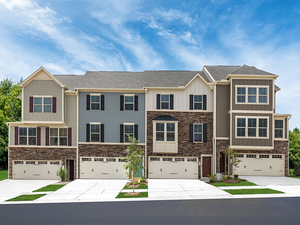 Mendelssohn with 2-Car Garage