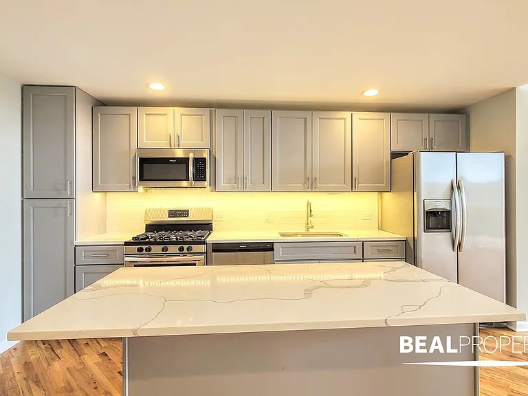 2320 N Damen Ave #2D — Photo 8