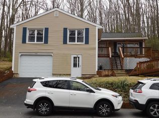 387 Rochdale St, Auburn, MA 01501