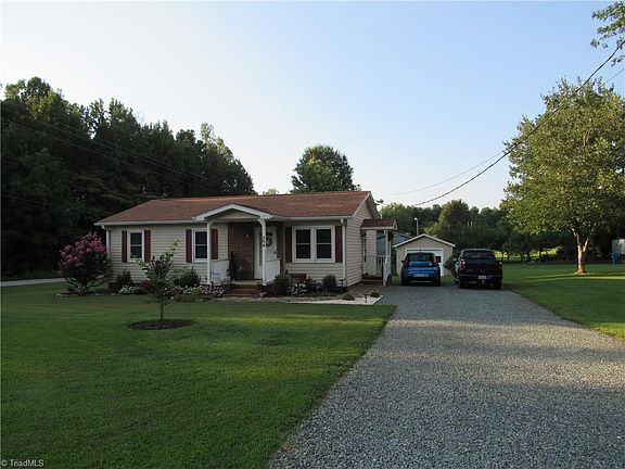 2nd image of 254 W Moffitt Ave