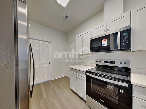 3rd image of 117 Cameron Way Cir