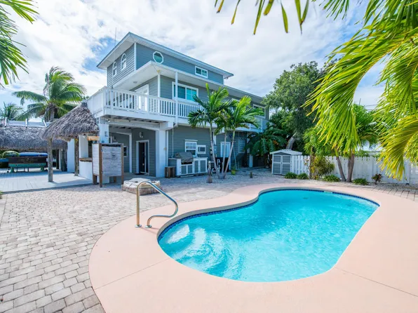 643 Indies Rd, Ramrod Key, FL 33042