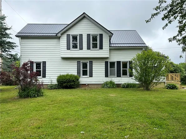 10910 Lake Pleasant Rd, Waterford, PA 16441