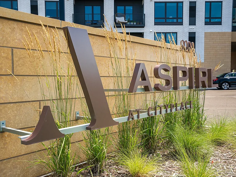 Start living a life less ordinary at Aspire at CityPlace.