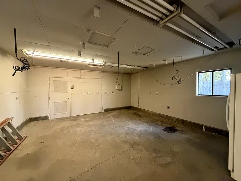 1120 Landreth Ct — Photo 18