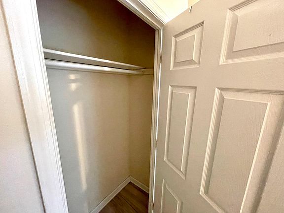 3rd image of 1920 N Darien St Unit 1