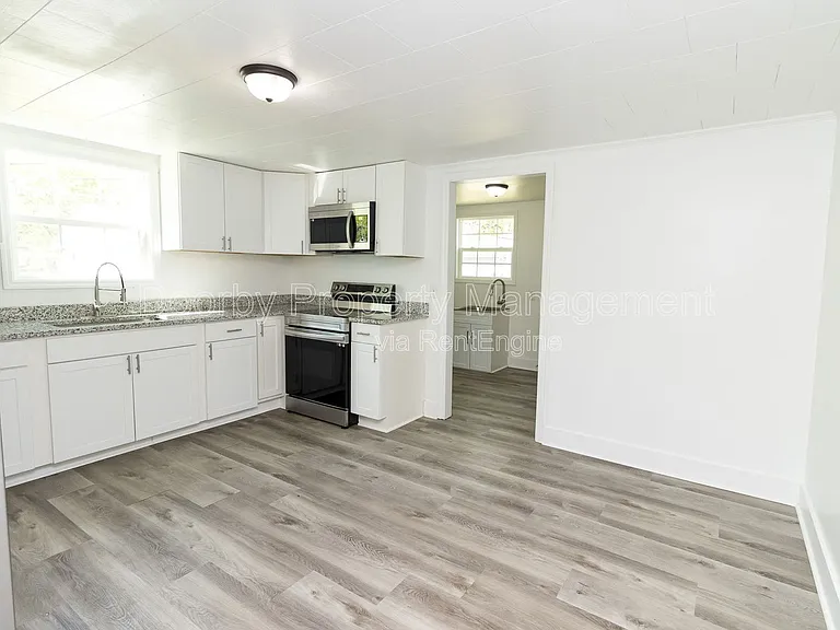 108 Suggs St — Photo 12