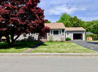 6 Magnolia Rd, Methuen, MA 01844