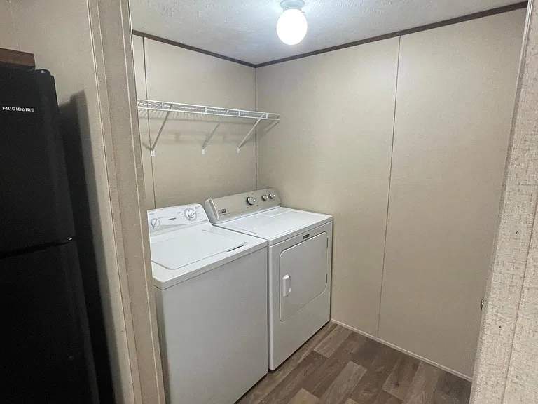 7338 E Highway 135 — Photo 38