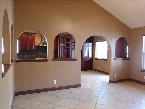 5th image of 538 Merriman Dr