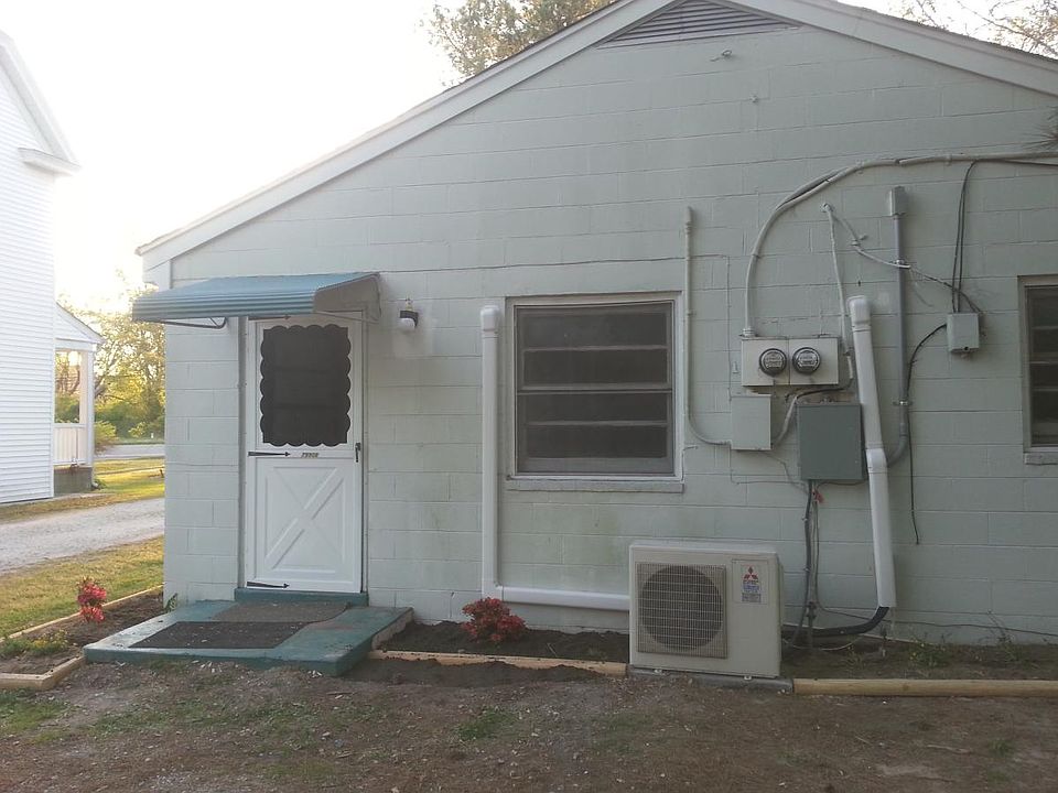 1st image of 7990 Richmond Rd #B