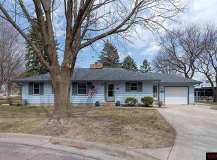 120 S Morningside Dr, Le Sueur, MN 56058