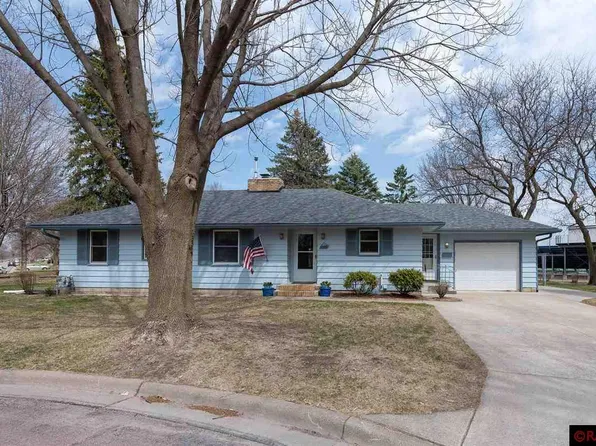 120 S Morningside Dr, Le Sueur, MN 56058