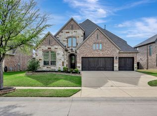 1052 Highpoint Way, Roanoke, TX 76262