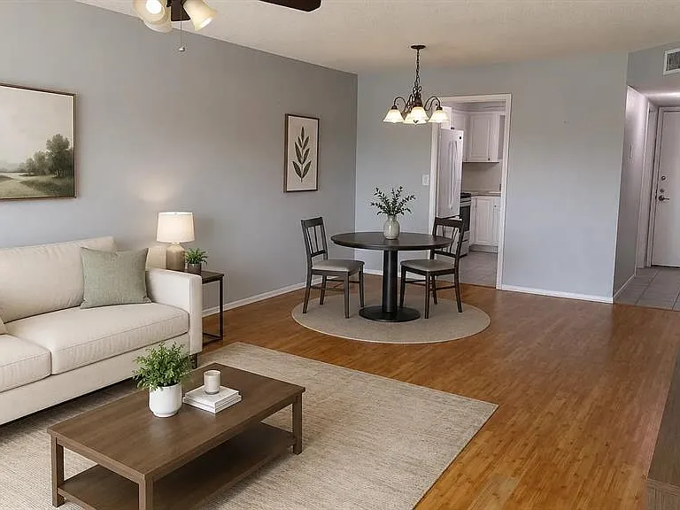 4575 Cove Cir #703 — Photo 10