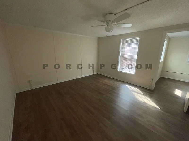 1 bed, 1.0 bath, $900 — Photo 3