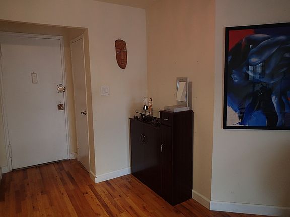 5th image of 1717 E 18th St APT 6E