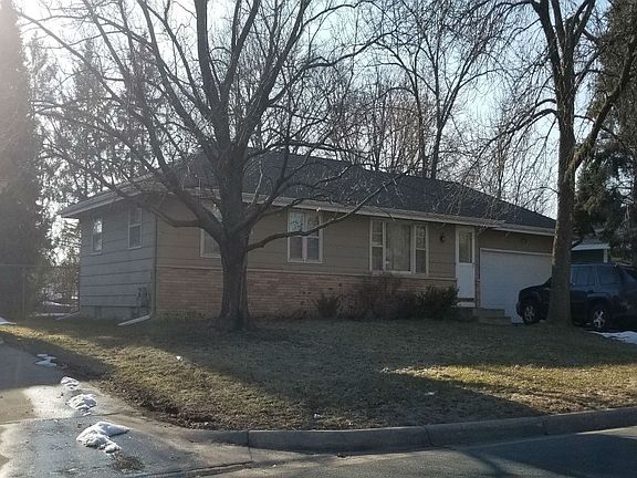 3rd image of 7425 Hampshire Ave N