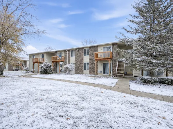 2300 Light Rd APT 209, Oswego, IL 60543