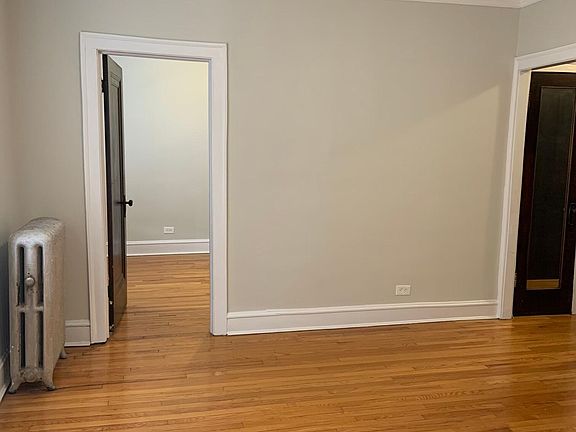 5th image of 3911 N Greenview Ave #3F