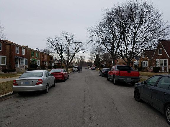 4th image of 10831 S Eberhart Ave