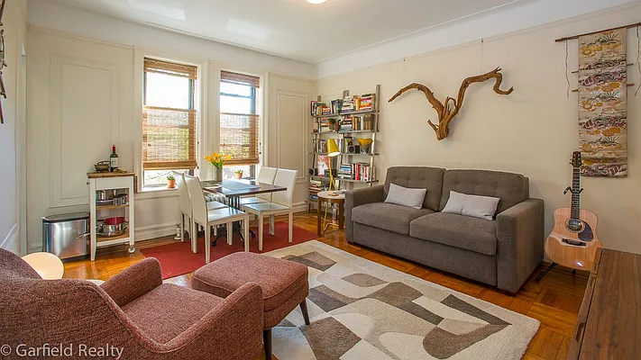 Rented by Garfield Realty  | media 23