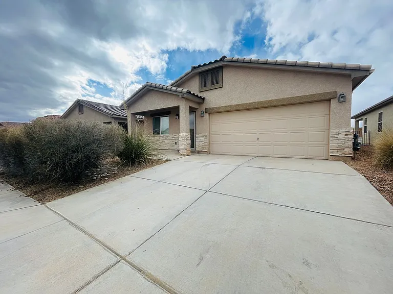 911 Desert Senna Ave SW — Photo 17