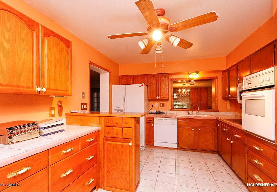 1st image of 10541 W Caron Dr