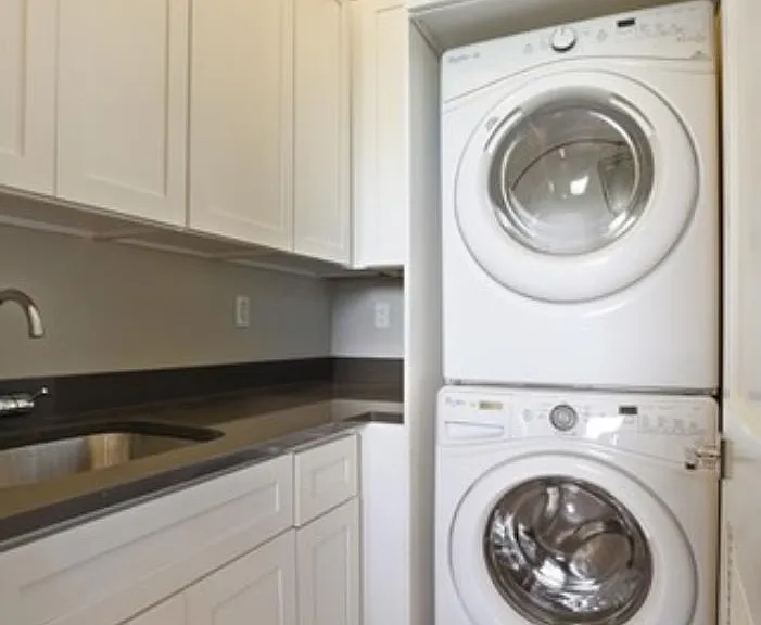 2405 N Greenview Ave #4 — Photo 10
